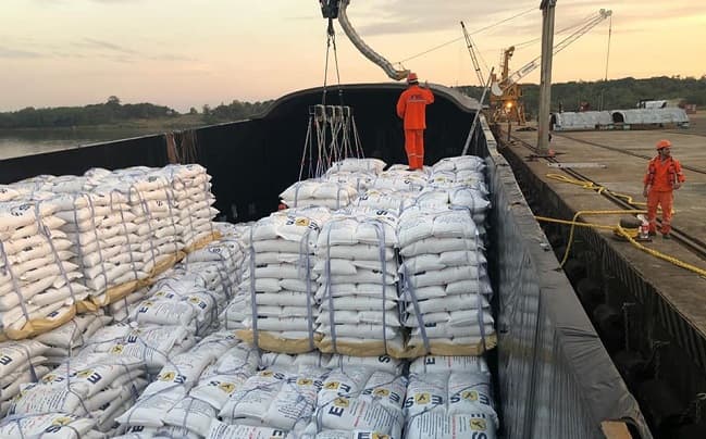 Trabajador muere aplastado por fardo de arroz