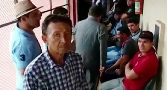 Detienen a 25 productores por cerrar la ruta para manifestarse