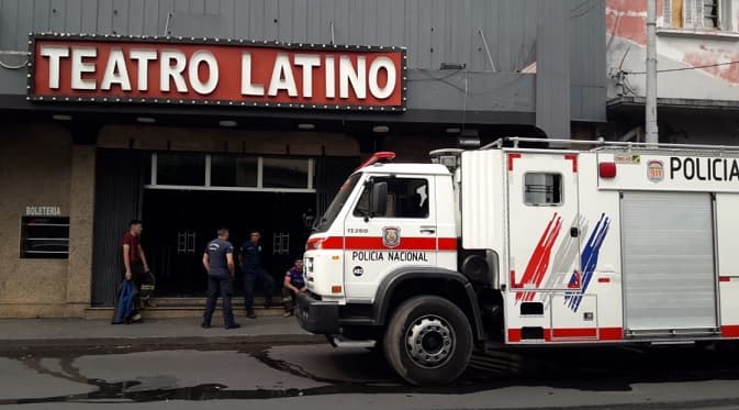 Controlan principio de incendio en el Teatro Latino