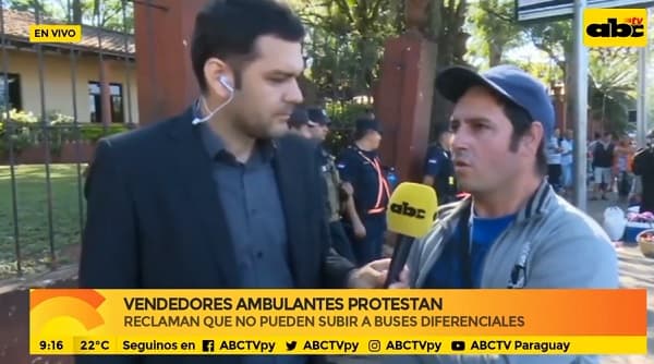 Vendedores ambulantes protestan contra el billetaje