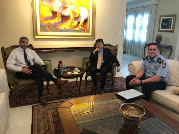 Abdo Benítez sigue de cerca la cobertura de seguridad brindada a hinchas