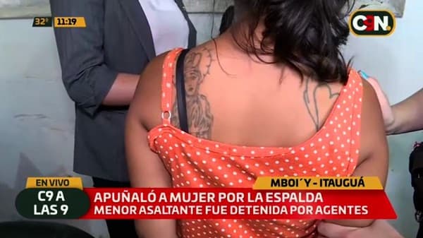 Adolescente apuñala a una mujer y asegura no arrepentirse