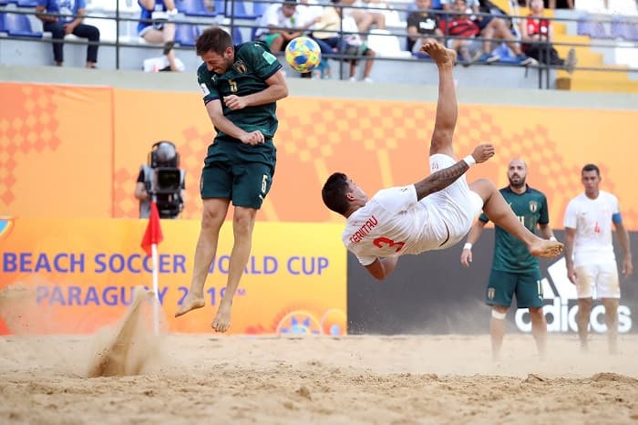 Tres campeones de fútbol de playa se encuentran este viernes en el Mundial