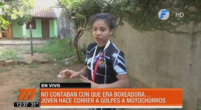 Campeona de boxeo se enfrenta a motochorros