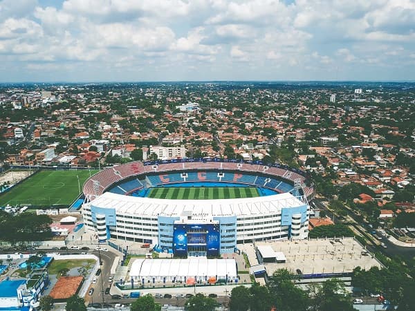 Colón e Independiente se juegan por la copa en la Nueva Olla
