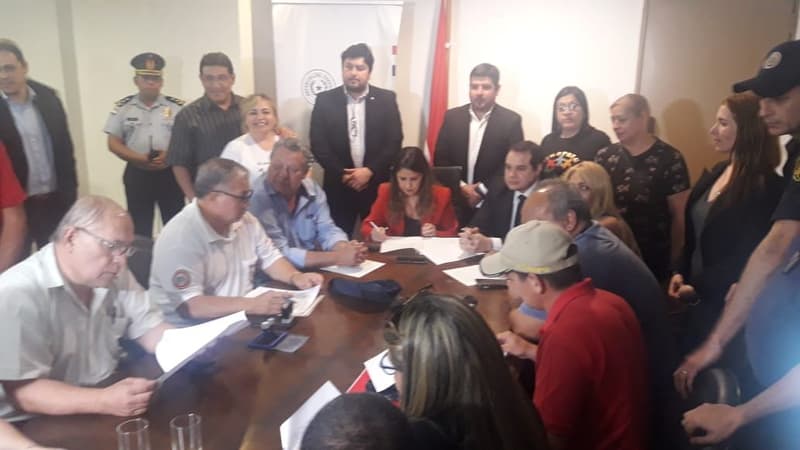 Levantan huelga en el Registro Civil