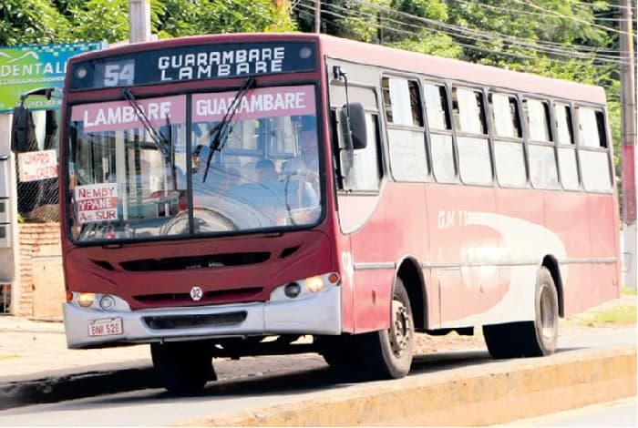 Hombre es detenido por manosear a niñas en un bus
