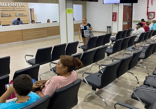 Asegurados de IPS de todo el país pueden reservar estudios en Ingavi vía WhatsApp