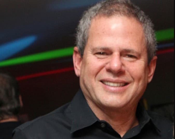 Messer intenta bloquear compartir datos con Paraguay