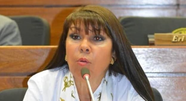 Diputada “chatea con docentes” y publica errores ortográficos