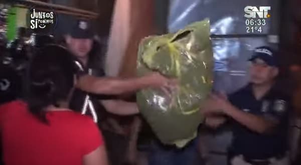 Incautan prendas de local boliviano del Mercado 4