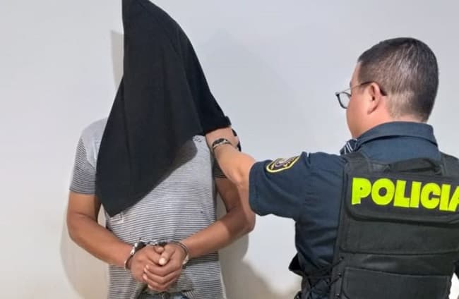 Imputan a hombre que golpeó a su pareja con un picaporte