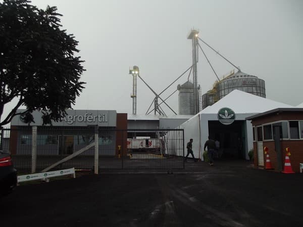 Empresa inaugura silos en Itapúa