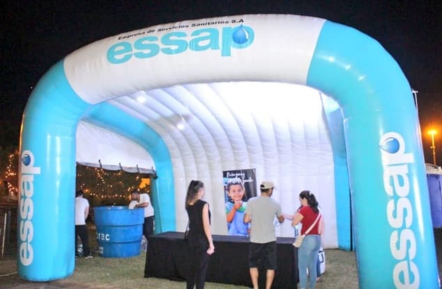 ESSAP reparte agua “para la foto”, mientras deja sin servicio a clientes