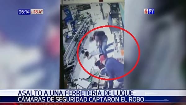 Delincuentes asaltan ferretería y se llevan millonaria suma