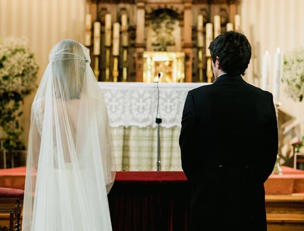 Madre y familiares irrumpen en boda tras conflicto por un terreno