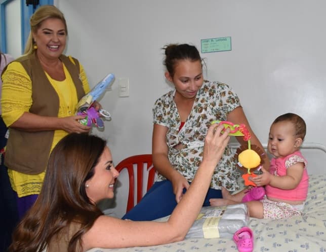 Oficina de la Primera Dama beneficia a más de 214 mil personas