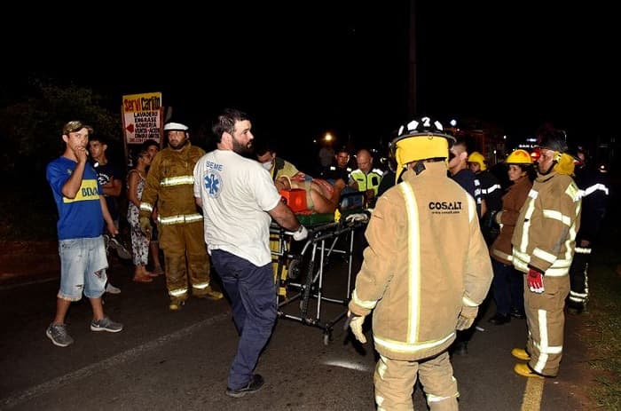 Hombre es atropellado, tras quedarse dormido sobre la avenida