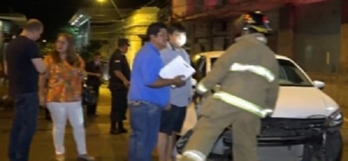 Turista provoca vuelco en el microcentro de Asunción