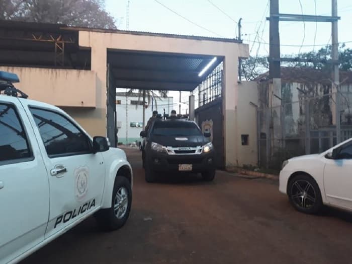 Guardiacárcel sobrevive a ataque de sicarios en Ciudad del Este