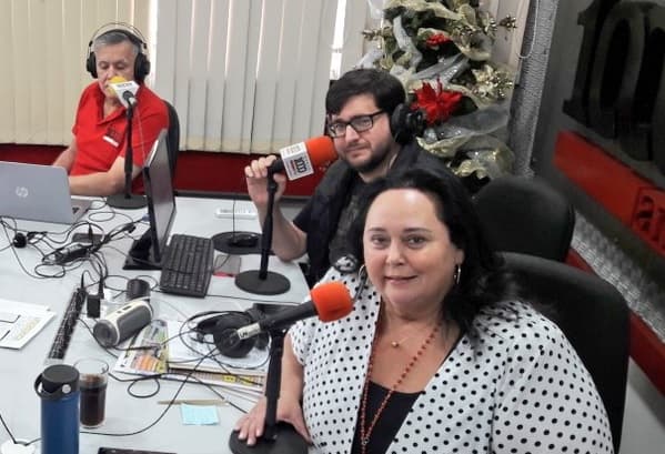 Mina niega censura al despedirse de Radio 1000 AM