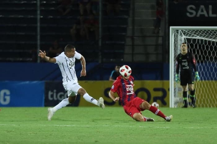 Libertad supera al Ciclón de visitante