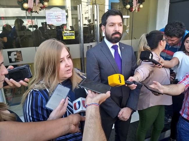 Senadores de la oposición disconformes con designación de Alcaraz en la Seprelad