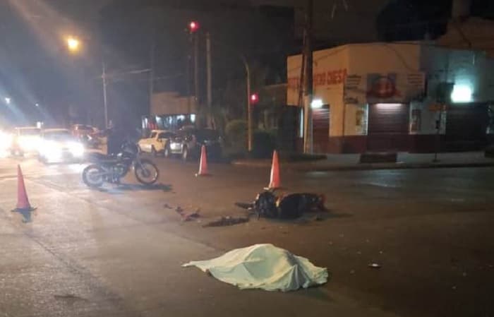 Motochorro muere tras huir de contramano y chocar