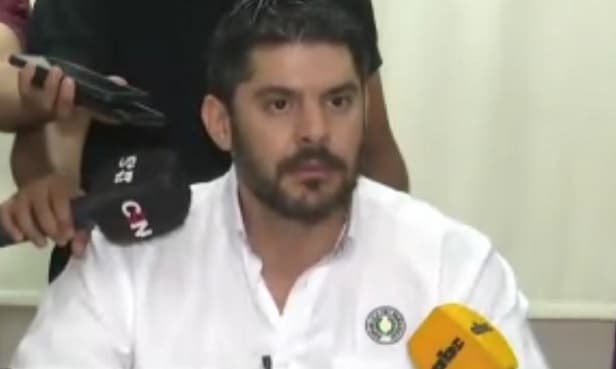 Hackean cuenta de Twitter de Nenecho