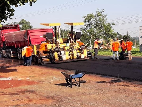 Gobierno ejecuta pavimentación que beneficiará a 60.000 productores en San Pedro