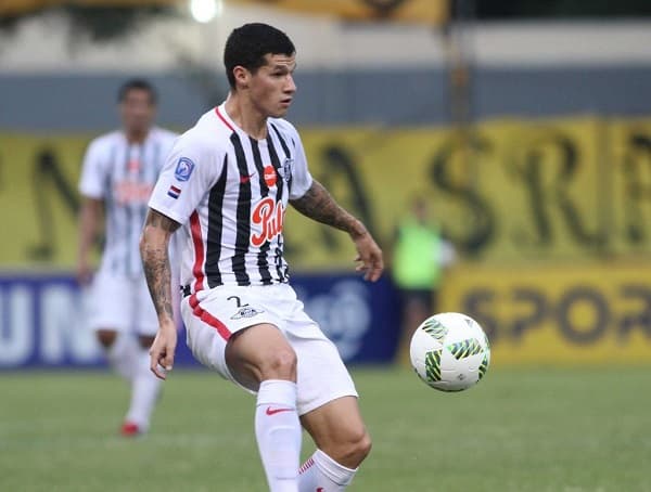 Recalde y Benítez están habilitados tras liberación de pases