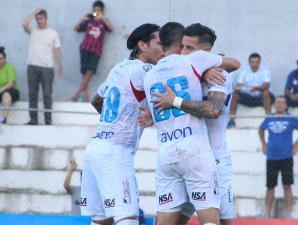 Nacional golea al debutante Guaireña