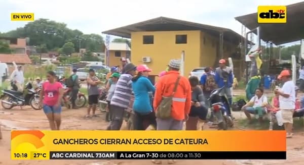 Gancheros cierran acceso a Cateura y exigen reparación de caminos