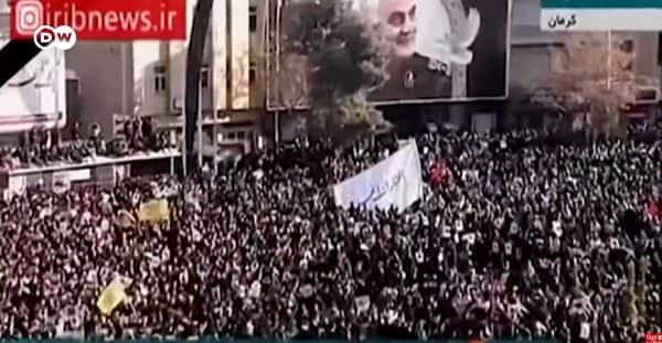 Decenas de muertos en estampida durante funeral de general iraní