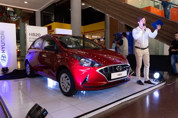Lanzan nuevo y moderno hatchback