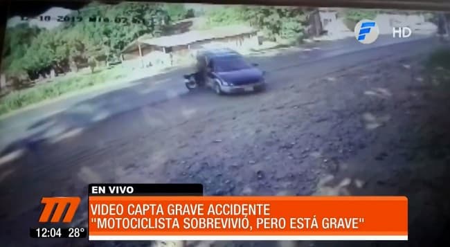 Giro a la izquierda deja en grave estado a motociclista