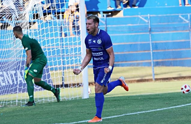 Sol consigue su primera victoria