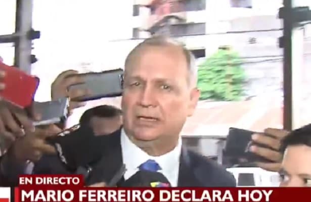 “Estoy tranquilo”, afirma Ferreiro al presentarse en Fiscalía