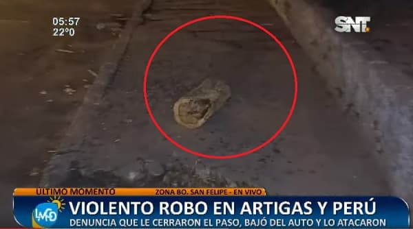 Delincuentes cierran el paso a conductor para asaltarlo