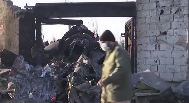 Revelan video del desplome de avión ucraniano