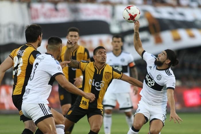 Tres partidos dan continuidad a la fecha 9 del Clausura