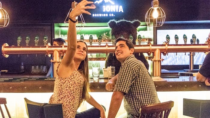 Lanzan nueva variedad de cerveza para el verano