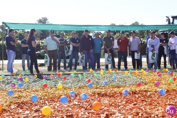 Compañía de insumos agrícolas presenta nuevo departamento