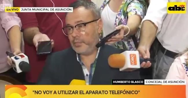 Presidente de la Junta renuncia al iPhone de USD 1.000
