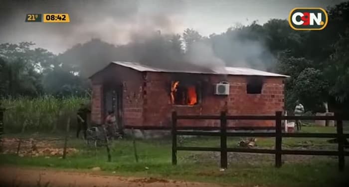 Hombre incendia casa de su expareja en Villeta