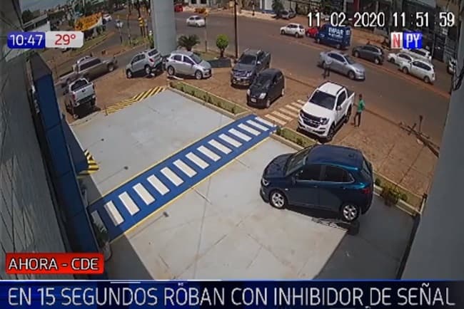 Utilizan inhibidor de señal para robar dinero de camioneta