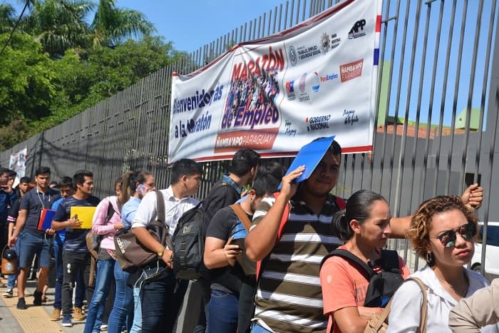 Jóvenes paraguayos enfrentan grave falta de empleo