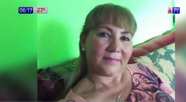 Mujer es agredida por su pareja y vecinos la rescatan