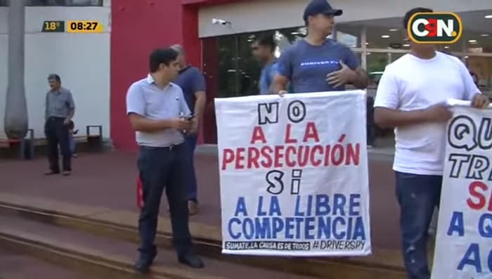 Conductores de plataformas móviles se manifiestan contra ordenanza