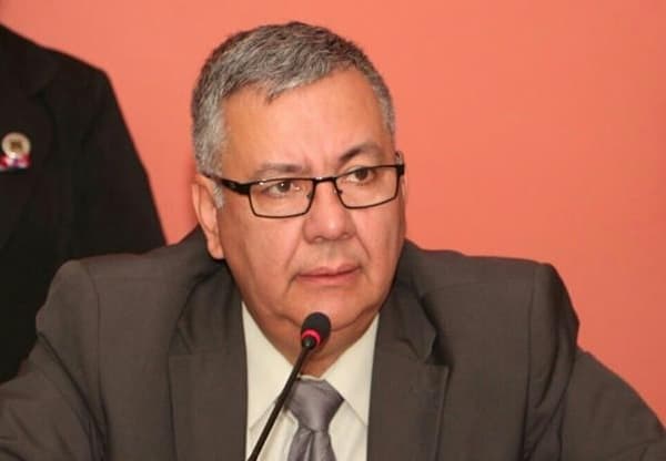 Comunas deben regular costo de MUV y Uber para “cuidar al ciudadano”